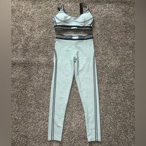 ALO Yoga Light lime green Leggings and Bra Set